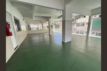 Apartamento à venda com 74m², 2 quartos e 1 vagaÁrea comum