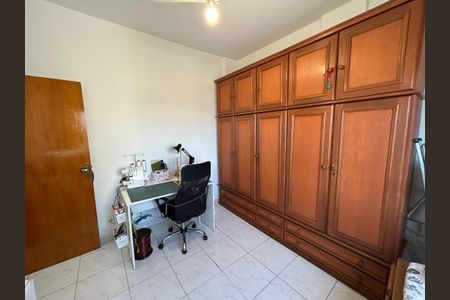 Apartamento à venda com 74m², 2 quartos e 1 vagaQuarto 2