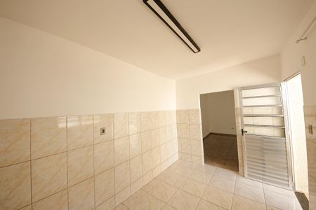 Casa à venda com 150m², 1 quarto e 2 vagas Casa à venda com 150m², 1 quarto e 2 vagasCozinha - Casa 2