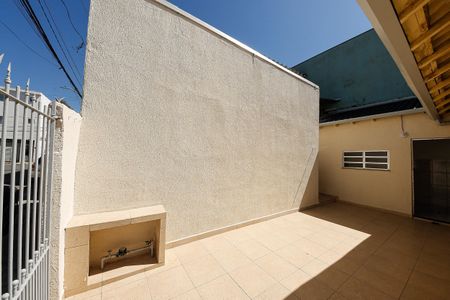Casa à venda com 150m², 1 quarto e 2 vagas Casa à venda com 150m², 1 quarto e 2 vagasQuintal