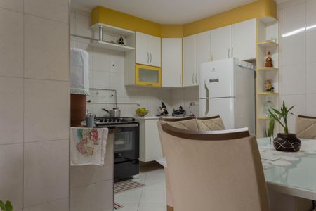 Apartamento para alugar com 94m², 3 quartos e sem vagaCozinha