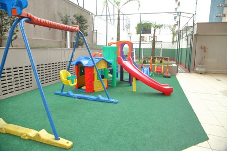 Apartamento à venda com 135m², 3 quartos e 3 vagasÁrea comum - Playground