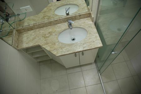 Apartamento à venda com 135m², 3 quartos e 3 vagasBanheiro Suíte 1 