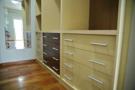 Apartamento à venda com 135m², 3 quartos e 3 vagasCloset Suíte 2  