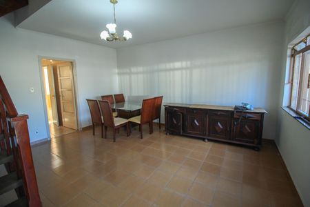 Casa à venda com 3 quartos, 300m² em Vila Prudente, São Paulo