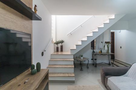 Sala de casa para alugar com 3 quartos, 190m² em Jardim Armenia, Mogi das Cruzes