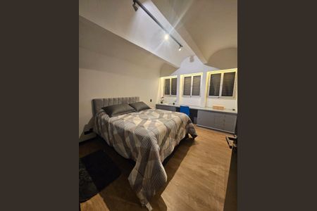 Apartamento à venda com 330m², 4 quartos e 4 vagas Apartamento à venda com 330m², 4 quartos e 4 vagasQuarto