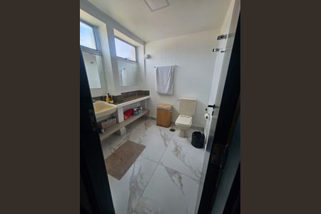 Banheiro de apartamento à venda com 4 quartos, 330m² em Itaim Bibi, São Paulo