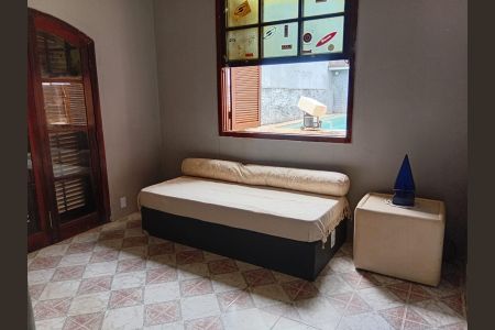 Casa para alugar com 1200m², 6 quartos e 8 vagas Casa para alugar com 1200m², 6 quartos e 8 vagasQuarto