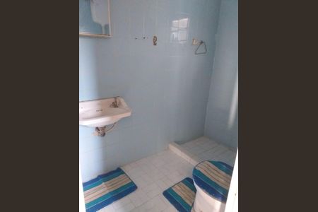 Casa para alugar com 1200m², 6 quartos e 8 vagas Casa para alugar com 1200m², 6 quartos e 8 vagasBanheiro