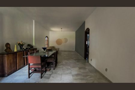 Casa para alugar com 1200m², 6 quartos e 8 vagas Casa para alugar com 1200m², 6 quartos e 8 vagasSala