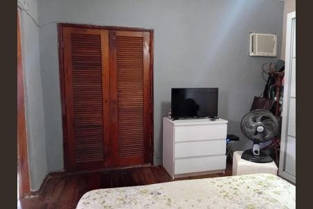 Casa para alugar com 1200m², 6 quartos e 8 vagas Casa para alugar com 1200m², 6 quartos e 8 vagasQuarto