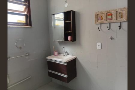 Casa para alugar com 1200m², 6 quartos e 8 vagas Casa para alugar com 1200m², 6 quartos e 8 vagasBanheiro