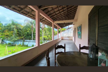 Casa para alugar com 1200m², 6 quartos e 8 vagas Casa para alugar com 1200m², 6 quartos e 8 vagasVaranda