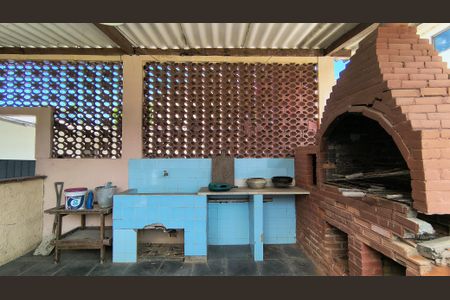 Casa para alugar com 1200m², 6 quartos e 8 vagas Casa para alugar com 1200m², 6 quartos e 8 vagasQuintal