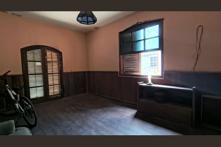 Casa para alugar com 1200m², 6 quartos e 8 vagas Casa para alugar com 1200m², 6 quartos e 8 vagasQuarto 3