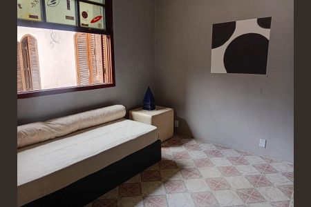 Casa para alugar com 1200m², 6 quartos e 8 vagas Casa para alugar com 1200m², 6 quartos e 8 vagasQuarto