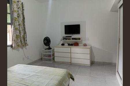 Casa para alugar com 1200m², 6 quartos e 8 vagas Casa para alugar com 1200m², 6 quartos e 8 vagasQuarto