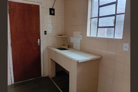 Casa para alugar com 1200m², 6 quartos e 8 vagas Casa para alugar com 1200m², 6 quartos e 8 vagasCozinha parte de cima