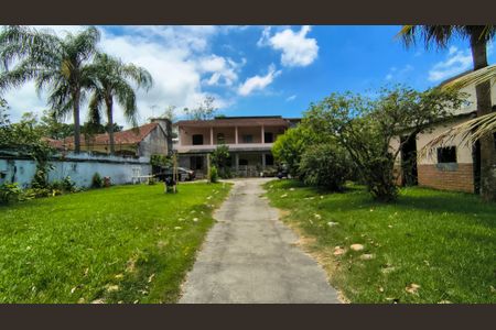 Casa para alugar com 1200m², 6 quartos e 8 vagas Casa para alugar com 1200m², 6 quartos e 8 vagasQuintal