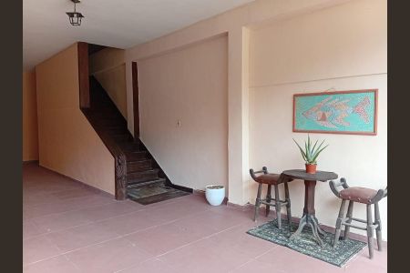 Casa para alugar com 1200m², 6 quartos e 8 vagas Casa para alugar com 1200m², 6 quartos e 8 vagasÁrea Comum