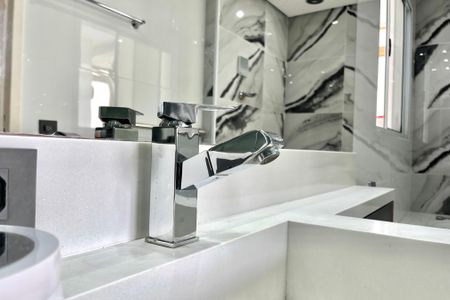 Apartamento à venda com 108m², 2 quartos e 2 vagasBanheiro da Suíte