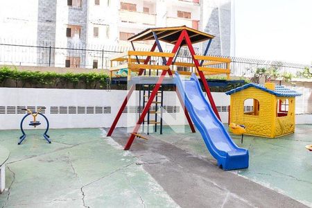 Apartamento à venda com 97m², 3 quartos e 2 vagas Apartamento à venda com 97m², 3 quartos e 2 vagasÁrea comum - Playground