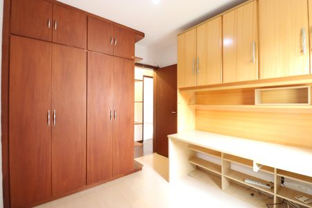 Apartamento à venda com 97m², 3 quartos e 2 vagasQuarto 1