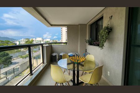 Apartamento para alugar com 96m², 3 quartos e 1 vagaVaranda