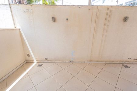 Apartamento à venda com 119m², 3 quartos e 2 vagasarea privativa e de serviço