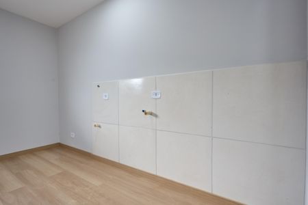 Cozinha de apartamento para alugar com 1 quarto, 23m² em Cajuru, Curitiba
