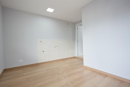 Sala de apartamento para alugar com 1 quarto, 23m² em Cajuru, Curitiba