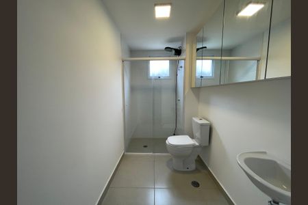 Banheiro de kitnet/studio para alugar com 1 quarto, 24m² em Vila Butantã, São Paulo