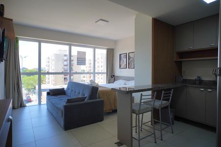 Sala_Quarto  de kitnet/studio à venda com 1 quarto, 30m² em Vila Ipiranga, Porto Alegre