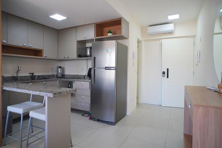 Cozinha de kitnet/studio à venda com 1 quarto, 30m² em Vila Ipiranga, Porto Alegre