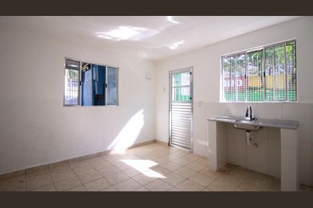 Casa para alugar com 1 quarto, 40m² em Vila Alzira, São Paulo