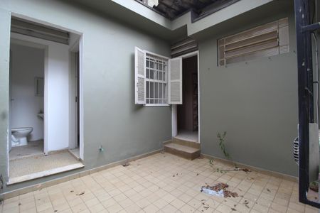 Casa para alugar com 150m², 2 quartos e 1 vagaQuintal