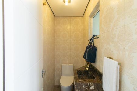 Casa para alugar com 270m², 4 quartos e 2 vagasBanheiro de serviço