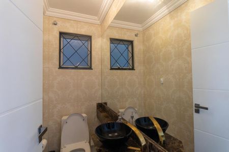 Casa para alugar com 270m², 4 quartos e 2 vagasLavabo