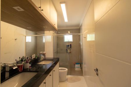 Casa para alugar com 270m², 4 quartos e 2 vagasBanheiro da Suite