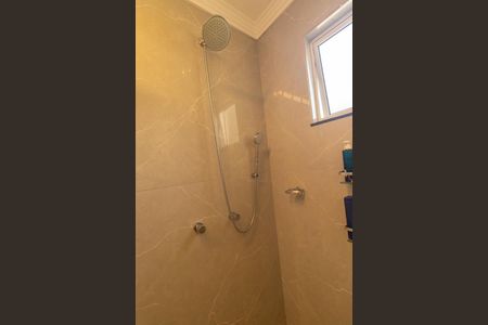 Casa para alugar com 270m², 4 quartos e 2 vagasBanheiro da Suite