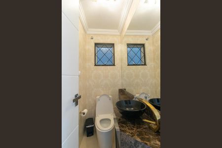 Casa para alugar com 270m², 4 quartos e 2 vagasLavabo