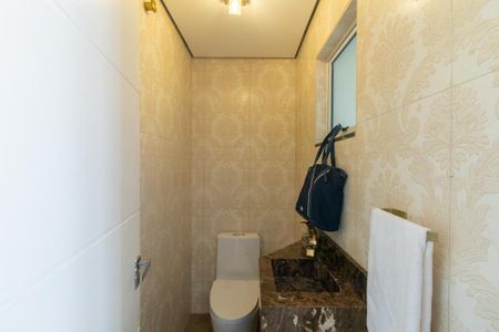 Casa para alugar com 270m², 4 quartos e 2 vagasBanheiro de serviço