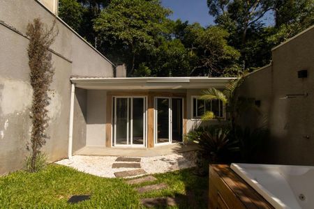 Casa para alugar com 270m², 4 quartos e 2 vagasÁrea externa