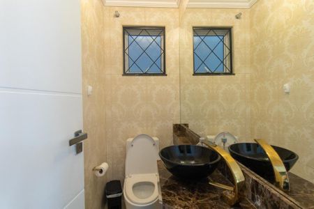 Casa para alugar com 270m², 4 quartos e 2 vagasLavabo