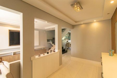 Casa para alugar com 270m², 4 quartos e 2 vagasSala