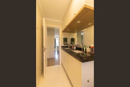 Casa para alugar com 270m², 4 quartos e 2 vagasBanheiro da Suite