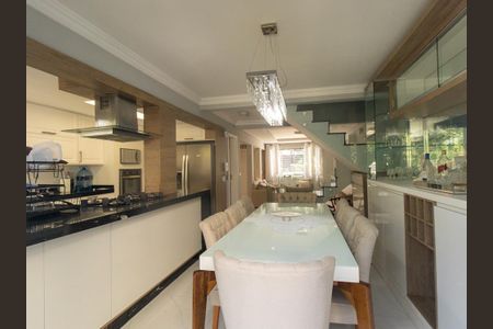 Casa para alugar com 270m², 4 quartos e 2 vagasCozinha