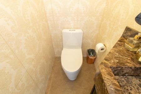 Casa para alugar com 270m², 4 quartos e 2 vagasBanheiro de serviço