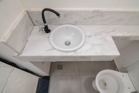 Casa de condomínio para alugar com 150m², 3 quartos e 2 vagasBanheiro Externo